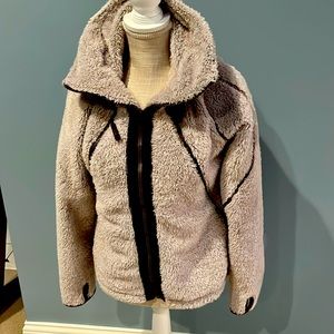 Kuhl womens jacket Medium light teddy bear tan and brown